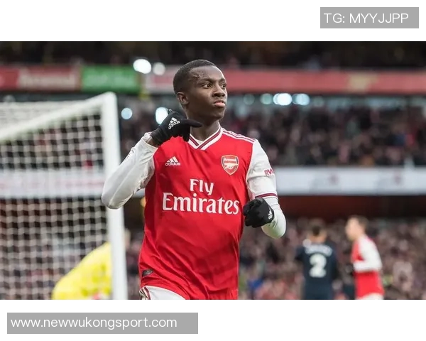 阿森纳聚餐神秘人物引关注全副武装鞋子帽子总值1360镑