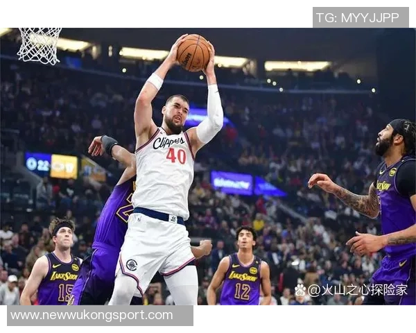 洛城德比即将来袭快船小卡状态良好湖人博格丹出战存疑